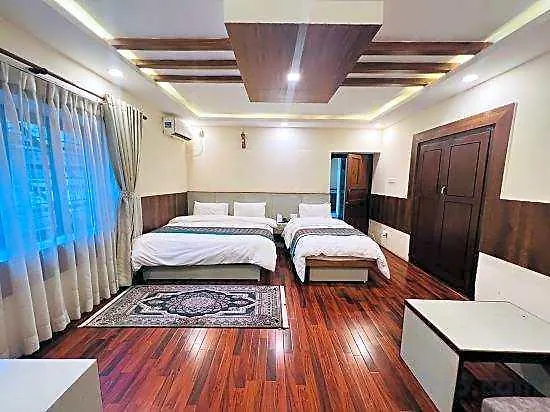 Hotel President Airport 4*